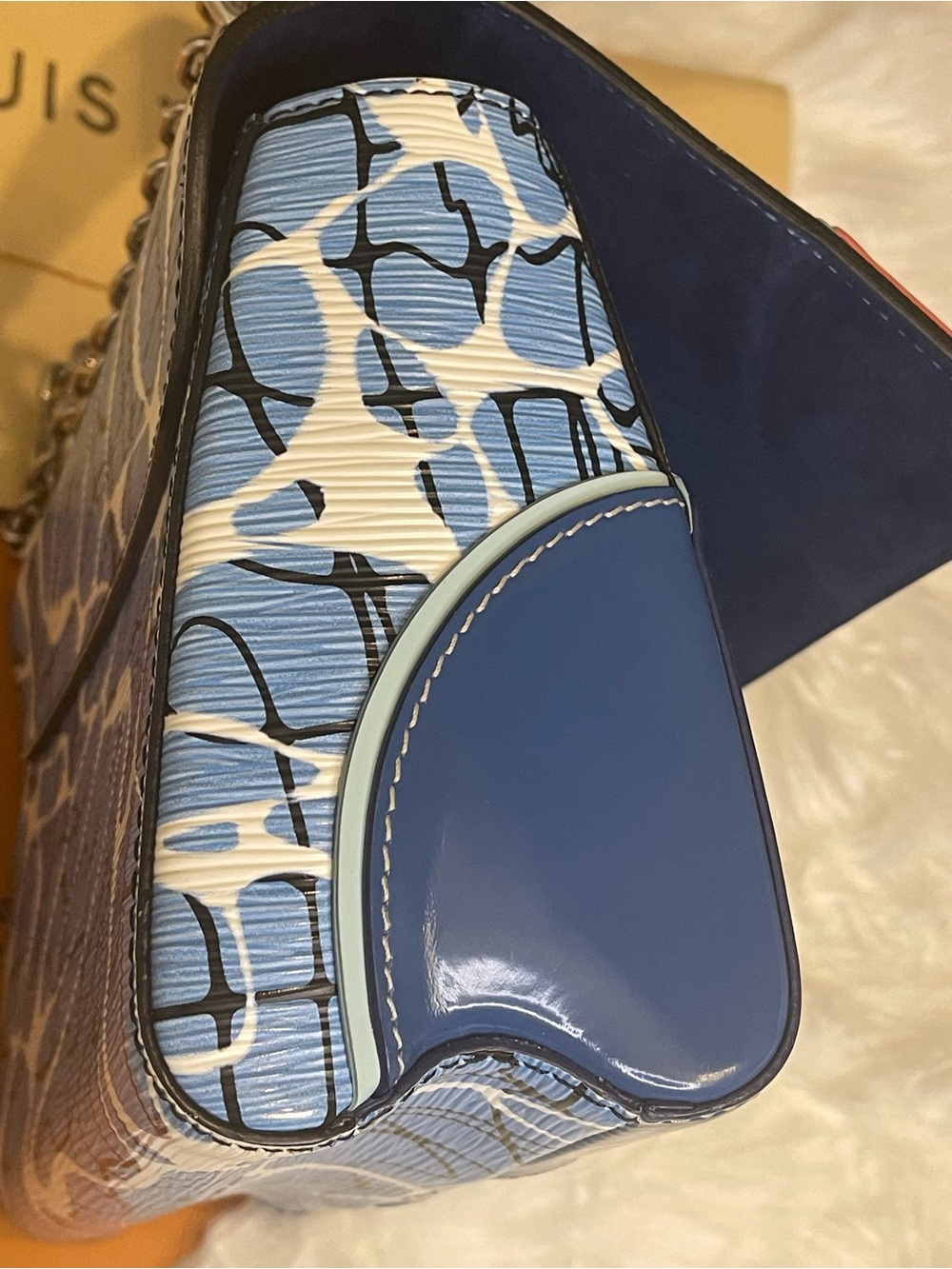 VGUC Louis Vuitton Limited Edition Aqua Epi Twist MM Bag 2016 Cruise Runway SHW - Picture 5 of 16